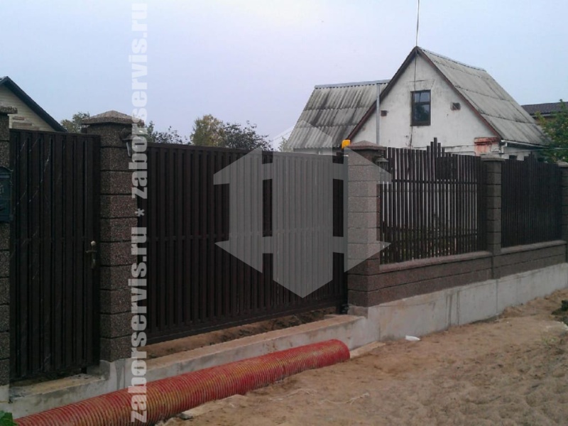 Ворота откатные автоматические из штакетника