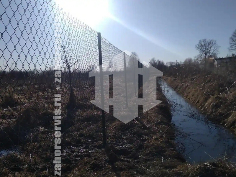 Забор из сетки рабицы с проволокой 82 метра