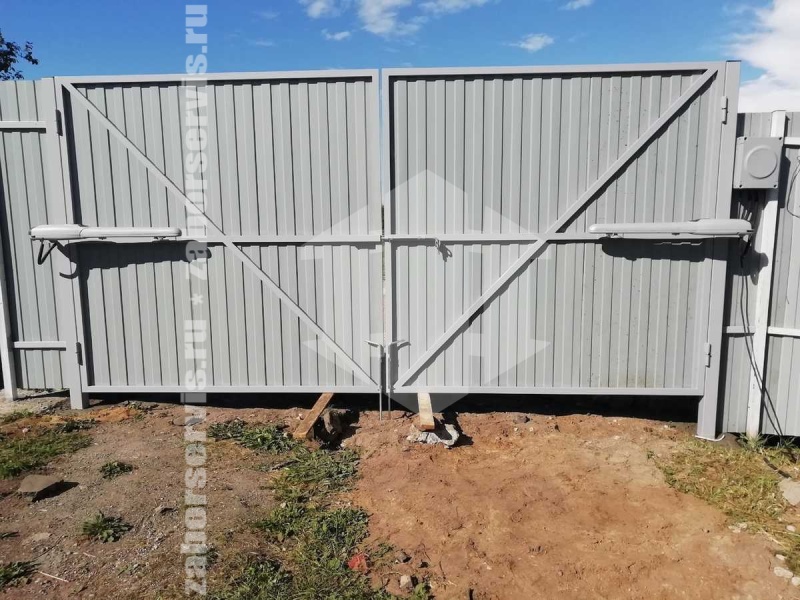 Забор из профнастила с бетонированием столбов 240 метров