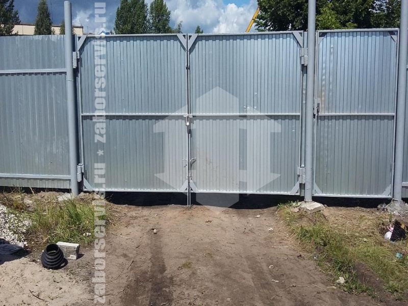 Забор из профнастила с бетонированием столбов 86 метров