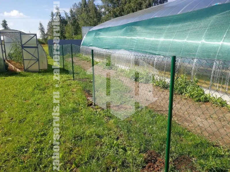 Забор из сетки рабицы в натяг с протяжкой арматуры 15 метров