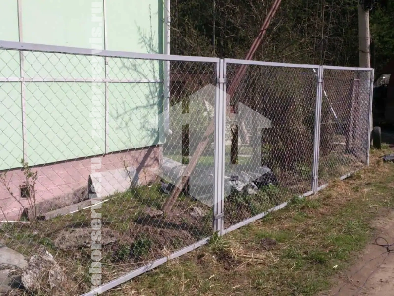 Забор из сетки рабицы в натяг секционный 150 метров