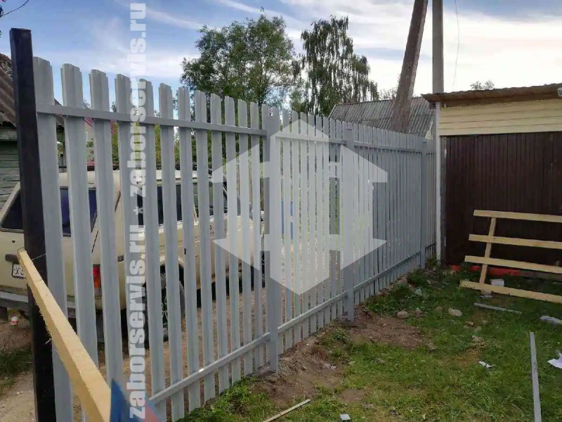 Забор из металлического штакетника оцинкованный 74 метра