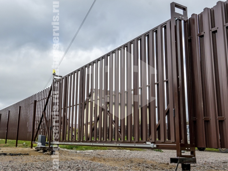 Ворота откатные с пультом из штакетника