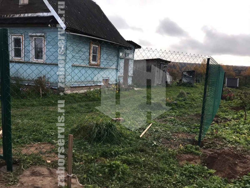 Забор из сетки рабицы в натяг с протяжкой арматуры 300 метров