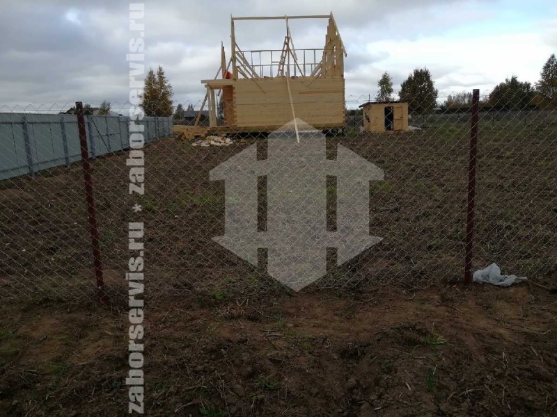 Забор из сетки рабицы с проволокой 54 метра