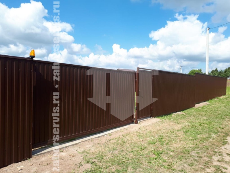 Ворота откатные автоматические из профнастила