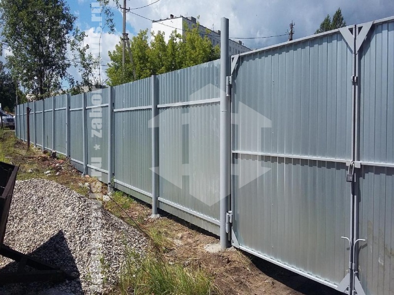 Забор из профнастила с бетонированием столбов 86 метров