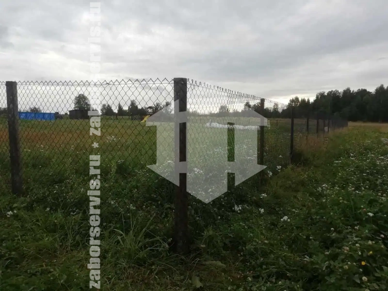 Забор из сетки рабицы в натяг с протяжкой арматуры 102 метра