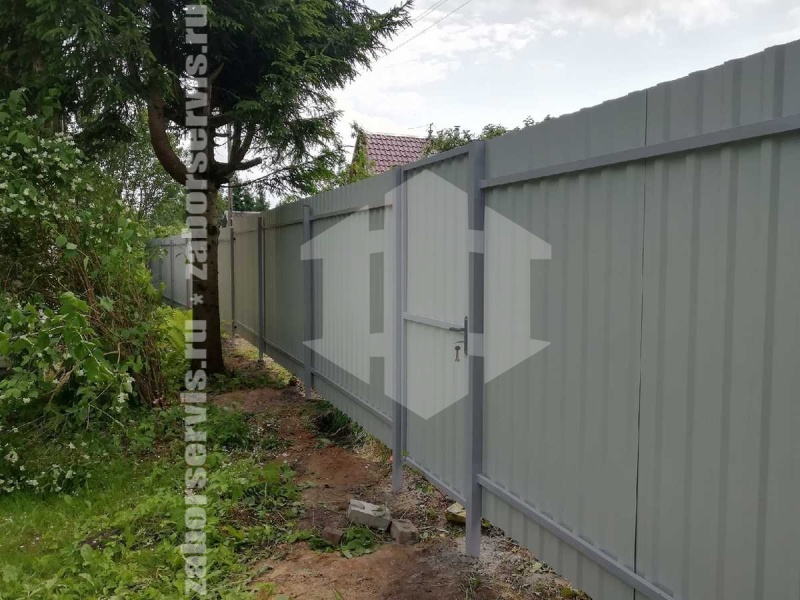 Забор из профнастила с бетонированием столбов 160 метров