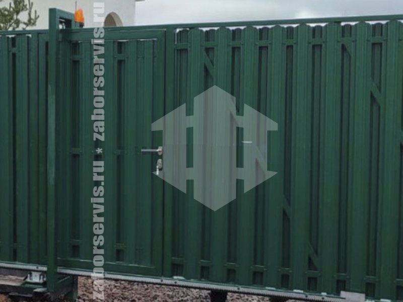 Ворота откатные автоматические на сваях из штакетника