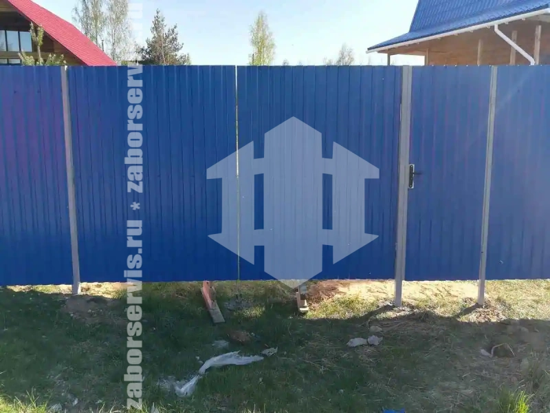 Забор из профнастила с воротам 74 метра