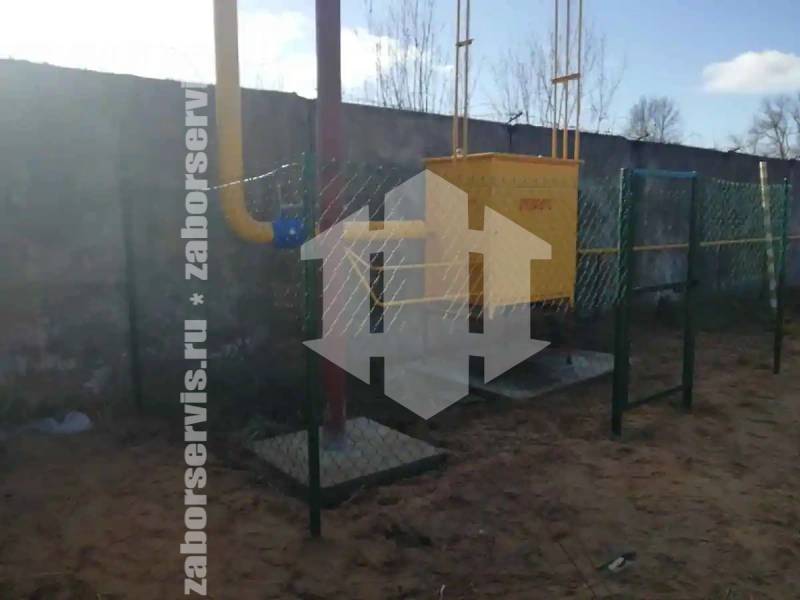 Забор из сетки рабицы с проволокой 5 метров